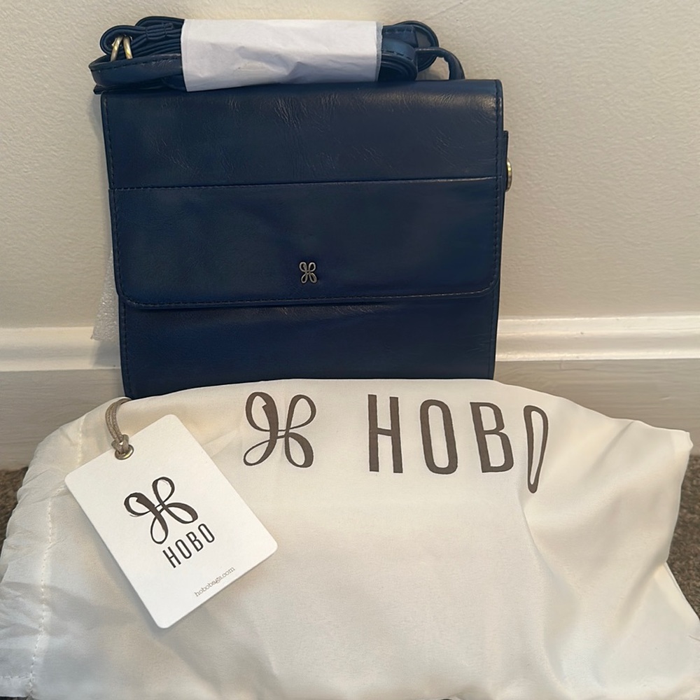 Nwt hobo jill wallet crossbody in denim 100% genuine leather